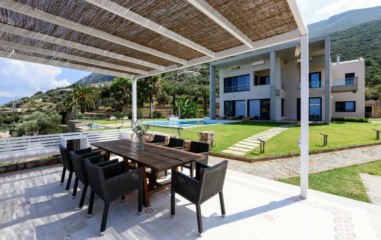 Landmark - Ορόσημο Verga Kalamata Exterior foto